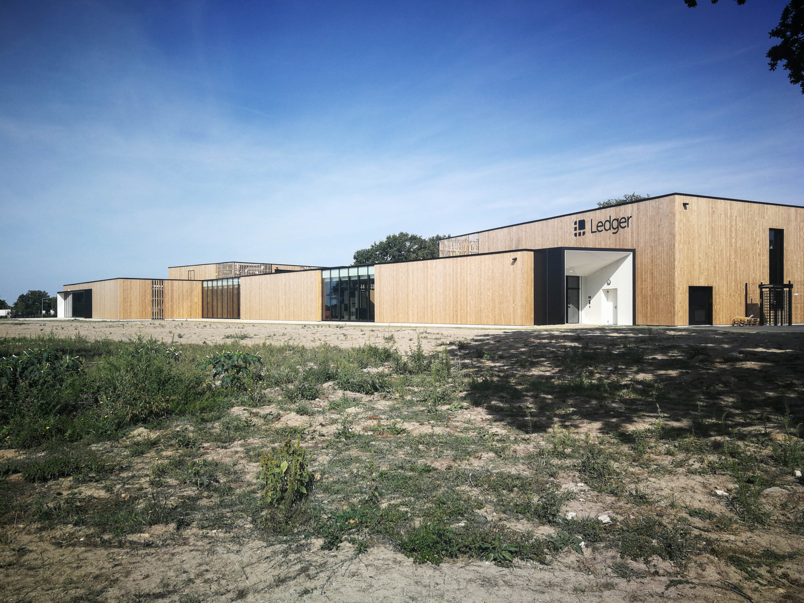 Bâtiment de Bureaux et Ateliers à Vierzon